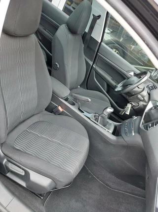 Peugeot 308 Peugeot 308 SW 1.2 PureTech Blue Lease Executive - afbeelding nr 18