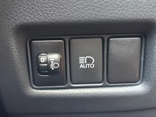 Toyota C-HR Toyota C-HR 1.8 Hybrid Active | Trekhaak | Org. NL! | Andoroid Auto, Apple C - afbeelding nr 25