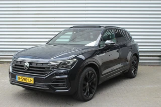 Volkswagen Touareg 3.0 TSI 340pk R-Line DSG8 Panoramadak Trekhaak leder