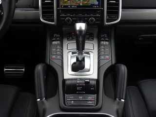 Porsche Cayenne Porsche Cayenne 3.0 S 509PK E-Hybrid / Sport Design / LED - afbeelding nr 24