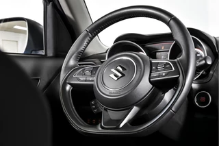 Suzuki Swift | Adapt. Cruise |Stoelverw. | Camera | NAV + App. Connect | ECC | Afn. Trekhaak | LM 16