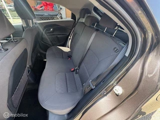 Kia Rio Kia Rio 1.2 CVVT DynamicLine 5 deurs , Navigatie & Camera , Bleutooth , Cruise controle , Sport velgen , Deurvergrende ling met afstand bediening - afbeelding nr 17