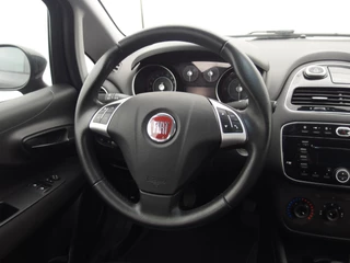 Fiat Punto AIRCO / CRUISE / BLUETOOTH /  SIDE-SKIRTS / PDC / LMV / LEUKE AUTO! - afbeelding nr 18