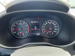 Kia Picanto Kia Picanto 1.0 67pk Automaat  Stoel en Stuur verwarming ,  Navigatie / Apple carplay  / Android auto , Achteruit camera , Bluetooth , Priveglas , Chrome handgrepen , Sport Velgen ,  9.500km !! - afbeelding nr 20