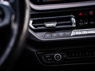 BMW 1 Serie BMW 1-serie M135i xDrive High Executive|PANO|MAXTON|19'' - afbeelding nr 11