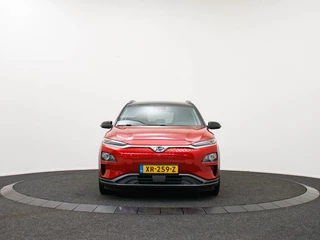 Hyundai Kona Hyundai Kona EV Premium 64 kWh | Verlaagd | Trekhaak tbv fietsendrager - afbeelding nr 15