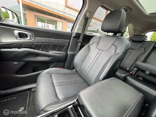 Kia Sorento Sorento 1.6T 267pk PHEV Hybrid 4WD Panorama dak  Smart key , Navigatie , Camera , Lederen bekleding incl. stoel & stuur verwarming , Parkeerhulp Voor& Achter Priveglas , - afbeelding nr 23