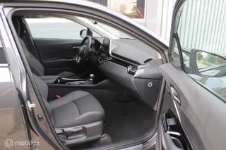 Toyota C-HR Toyota C-HR 1.8 Hybrid Dynamic 1e Eigenaar NL Auto | Parkeersensoren | Full Led. - afbeelding nr 8