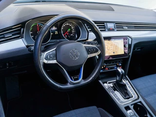 Volkswagen Passat Volkswagen Passat Variant 1.4 TSI PHEV 218pk GTE Business | Navigatie | Camera | Adaptive cruise - afbeelding nr 4