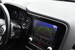 Mitsubishi Outlander Navi/Alcantara-Leder/Camera/Pdc/Standkachel/Trekhaak/Etc.! - afbeelding nr 7