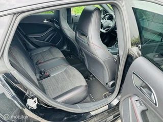 Mercedes-Benz CLA Mercedes CLA-klasse Shooting Brake 200  AMG Pano 19 inch - afbeelding nr 15