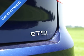 Volkswagen Golf Volkswagen Golf 8 1.5 eTSI / 3x R-Line / DSG / ACC / DAB / Navi / CarPlay / 150pk / LED / 17