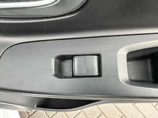Toyota Yaris Toyota Yaris 1.5 Hybrid Aut. Now Clima stoelverwarming - afbeelding nr 12