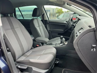 Volkswagen Golf Volkswagen Golf 1.2 TSI Allstar Navigatie CarPlay Climate Cruise Stoelverwarming - afbeelding nr 18