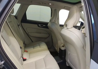 Volvo XC60 Panoramadak Trekhaak Navi ACC DAB 20 Inch Velgen Harman Kardon Head-Up Elek Stoelen + Verwarming Google Getint Glas Facelift - afbeelding nr 7
