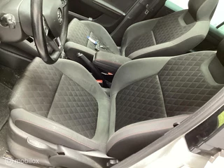 Škoda Fabia Skoda Fabia 1.0 TSI Sport Pano LED PDC Navi Clima Stoelverwarming - afbeelding nr 5
