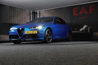 Alfa Romeo Giulia Alfa Romeo GIULIA 2.0 T GME AWD Tributo Italiano / FACELIFT / Digital Cockpit / Acc / HK / Leder / Elek Stoelen / Camera / 19 Inch - afbeelding nr 4