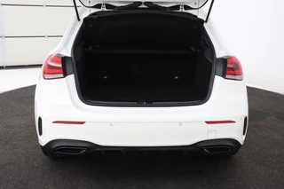 Mercedes-Benz A-Klasse Mercedes-Benz A-klasse 250e AMG | Panoramadak | Stoelverwarming |  Carplay | Navigatie | Full LED | Half leder | Sportstoelen | Park Assist - afbeelding nr 11