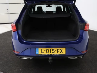 SEAT Leon SEAT Leon Sportstourer 1.4 TSI eHybrid PHEV FR Business Intense | Camera  | Stoel & Stuurverwarming | Trekhaak | Carplay | Full LED | Sfeerverlichting - afbeelding nr 10