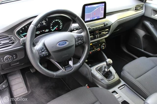 Ford Focus Ford Focus Wagon 1.0 EcoBoost Titanium Business 125 PK, Stuur/stoel verwarming, Pdc voor + achter, Full led, Keyless entry, Donkerglas, App connect, Cruise, Navi, Clima, 17 inch Lmv. - afbeelding nr 4