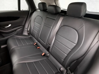 Mercedes-Benz GLC 327Pk Automaat (NAVIGATIE, LUCHTVERING, LEDEREN SPORTSTOELEN, ELEK ACHTERKLEP, GETINT GLAS, LED KOPLAMPEN, CRUISE, NIEUWE APK, NIEUWSTAAT) - afbeelding nr 15