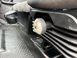 Iveco Daily Iveco Daily 35S14 2.3 L3H1 Airco Cruise Control Standkachel Trekhaak Open Laadbak Pritische Lucht geveerde stoel - afbeelding nr 22