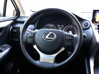 Lexus NX Lexus NX 300h AWD Luxury Line | Schuifdak | Safety Pack | Premium Audio - afbeelding nr 17