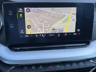 Škoda Octavia Navigatie Trekhaak Comfortstoelen + Verwarming ACC Dab Keyless Camera Led Koplampen Lmv Getint Glas NL Auto BTW - afbeelding nr 17