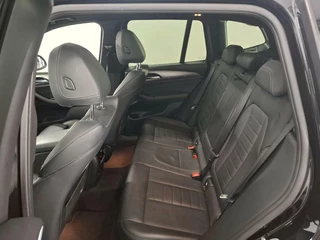 BMW X3 BMW X3 xDrive20i M Sport Black Edition Pano HUD Sfeer NAP - afbeelding nr 24