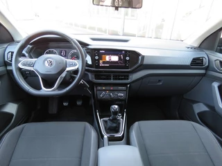 Volkswagen T-Cross Volkswagen T-Cross 1.0 TSI LIFE / 17 Inch / Navi / Adap.cruise / BOVAG garantie - afbeelding nr 23
