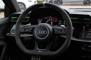 Audi RS3 Audi RS3 Limousine 2.5 TFSI quattro / Verlengd Garantie / Milltek / Keramisch / Panoramadak / Camera / Head-up / B&O / Matrix LED / ACC / Leder - afbeelding nr 18