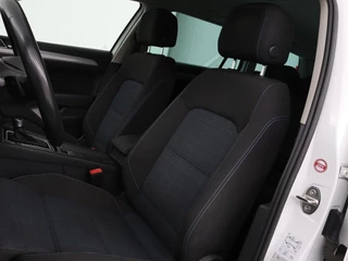 Volkswagen Passat Volkswagen Passat 1.4 TSI PHEV GTE | Adaptive cruise | Trekhaak wegklapbaar | Stoelverwarming |  Navigatie | Full LED - afbeelding nr 5