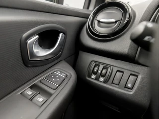 Renault Clio Renault Clio 0.9 TCe Sport (NAVIGATIE, LM VELGEN, CRUISE, SPORTSTOELEN, BASS REFLEX, ELEK RAMEN, NIEUWE APK, NIEUWSTAAT) - afbeelding nr 22