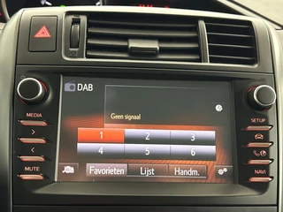 Toyota Verso Toyota Verso 1.8 VVT-i SkyView Edition | Panoramadak | Trekhaak | Navigatie - afbeelding nr 15