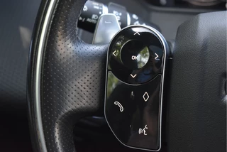 Land Rover Range Rover Velar Land Rover Range Rover Velar 2.0 P250 Turbo AWD R-Dynamic Drive Pro Pack | Keyless | Digitale tellers | Pano.dak | Carplay | Adapt.CC | Camera | Meridian | Elekt.stoelen - afbeelding nr 20