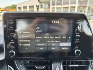 Toyota C-HR Toyota C-HR 1.8 Hybrid Active | Trekhaak | Org. NL! | Andoroid Auto, Apple C - afbeelding nr 17