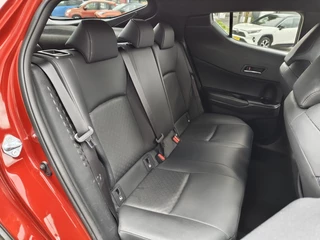 Toyota C-HR Toyota C-HR 1.8 Hybrid Style Luxury | JBL | Vol Leder | Navi | Blind Spot | - afbeelding nr 32