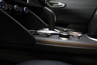Alfa Romeo Giulia Alfa Romeo GIULIA 2.0 T GME AWD Ti 280 Pk / FACELIFT / Aut / Navi / Camera / Memory / Acc / Lane Assist / Led / 19 Inch - afbeelding nr 15