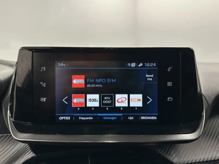 Peugeot 2008 Peugeot 2008 1.2 PureTech Active Pack NAVIGATIE CARPLAY - afbeelding nr 25