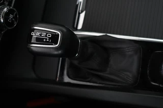 Volvo V60 Volvo V60 2.0 D4 MomentPro | Leder | Trekhaak |  Stoelverwarming | Adaptive cruise | Carplay | Navigatie | DAB | Camera | Full LED | Climate control - afbeelding nr 20
