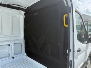 Ford Transit Ford Transit 310 2.0 TDCI L2H2 Trend 130pk | 12 inch SYNC 4 | Draadloos Apple Carplay/Android auto | Achteruitrijcamera incl. Downlighter | Digitale Cockpit - afbeelding nr 13