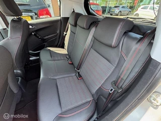 Peugeot 208 Peugeot 208 110pk 1.2 GT-line , 5 deurs Navigatie en Camera achter , Parkeerhulp achter ,  Ramen & spiegels eclectisch ,  Sport Velgen , Rode GT Line accenten , Chrome uitlaat sierstuk - afbeelding nr 21