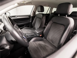 Volkswagen Passat Volkswagen Passat Variant 1.4 TSI PHEV GTE Business 218Pk Automaat (DRAADLOOS APPLE CARPLAY, GROOT NAVI, CLIMATE, LEDER/ALCANTARA, TREKHAAK, STOELVERWARMING, CAMERA, ADAPTIVE CRUISE, KEYLESS, NIEUWSTAAT) - afbeelding nr 14
