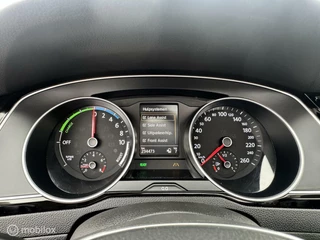 Volkswagen Passat Volkswagen Passat 1.4 TSI GTE Highline|Pano 360° Camera Dyna - afbeelding nr 22