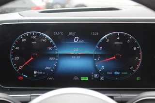 Mercedes-Benz GLE Mercedes-Benz GLE 450 4MATIC Premium Plus / Panoramadak / 360Camera / Burmester / 21'' / Head-up / Luchtvering / Treeplanken / Stoelventilatie / Stuurverwarming / Dodehoek / DAB / ACC - afbeelding nr 18