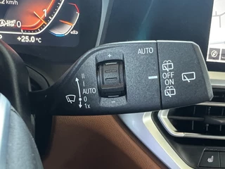 BMW 3 Serie BMW 3 Serie Touring 320d Automaat 190 pk High Executive Edition Navi Adaptieve Cruise Control Life Cockpit Prof Sportstoelen Leer Stoelverwarming DAB Led Koplampen  Extra Getint Glas Parkeersensoren NL Auto BTW - afbeelding nr 36
