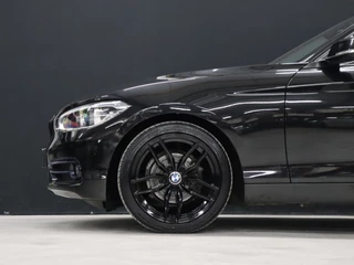 BMW 1 Serie [CRUISE CONTROL, CLIMATE CONTROL, HALF LEDER, BMW LED KOPLAMPEN, PDC ACHTER, BLUETOOTH TELEFOONVERBINDING, NAVIGATIE, NIEUWSTAAT] - afbeelding nr 21