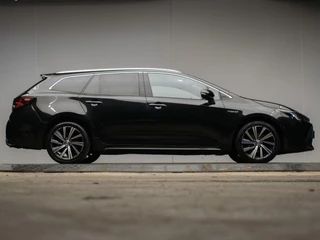 Toyota Corolla Touring Sports Toyota Corolla Touring Sports 1.8 Hybrid Business Plus Sport (APPLE CARPLAY,NAVI,CAMERA,CRUISE,CLIMATE,PDC,LED,DAB,SPORTSTOELEN) - afbeelding nr 6