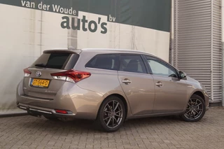 Toyota Auris Toyota Auris Touring Sports 1.8 Hybrid Pro Executive -LEER-PANO- - afbeelding nr 4
