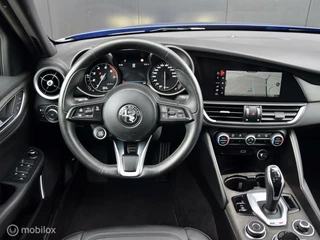 Alfa Romeo Giulia Alfa Romeo Giulia 2.0 T GME AWD Ti 280 pk I Leder I Navi I - afbeelding nr 6
